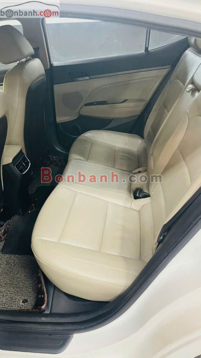 Bán ô tô Hyundai Elantra 2.0 AT - 2018 - xe cũ