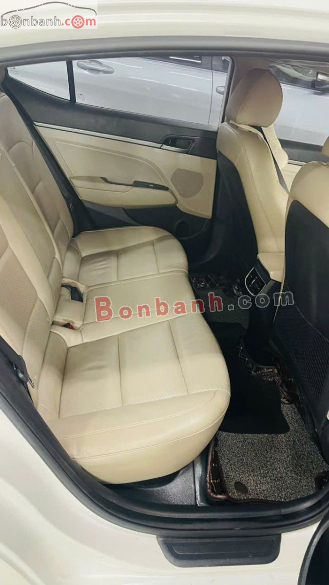 Bán ô tô Hyundai Elantra 2.0 AT - 2018 - xe cũ