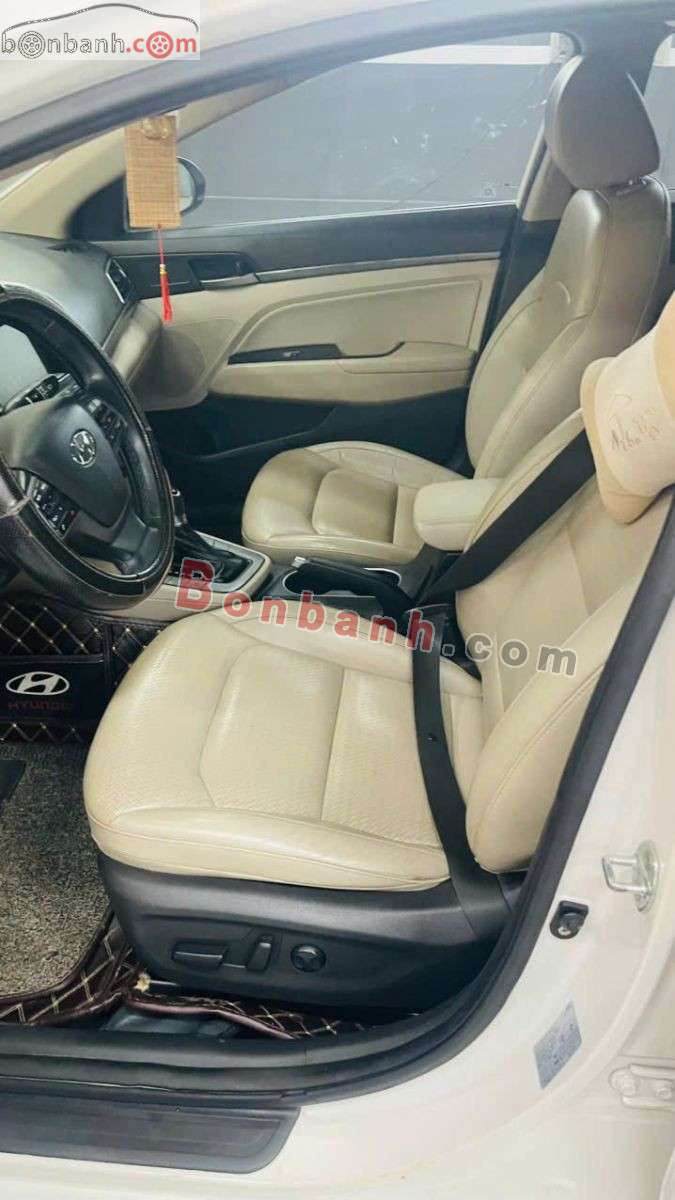 Bán ô tô Hyundai Elantra 2.0 AT - 2018 - xe cũ