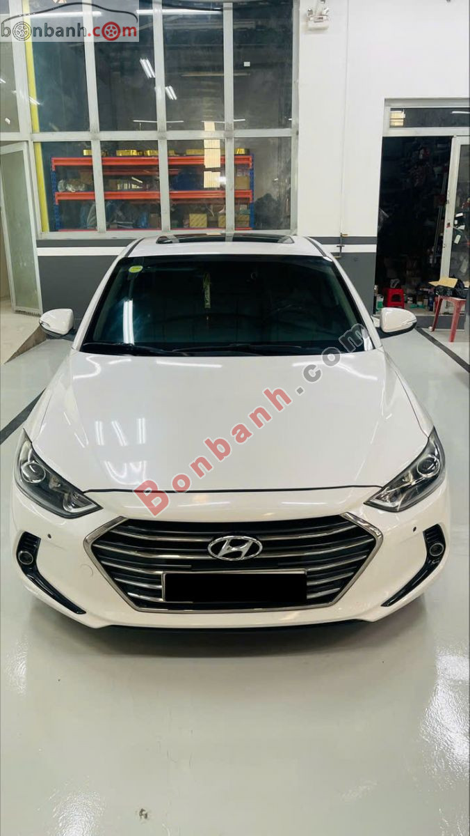 Bán ô tô Hyundai Elantra 2.0 AT - 2018 - xe cũ