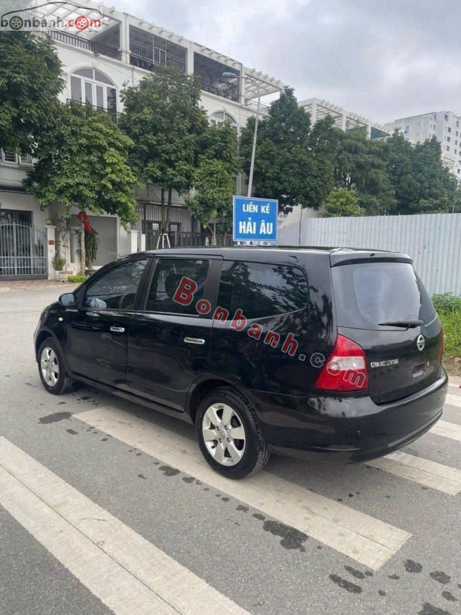 Bán ô tô Nissan Grand livina 1.8 AT - 2011 - xe cũ