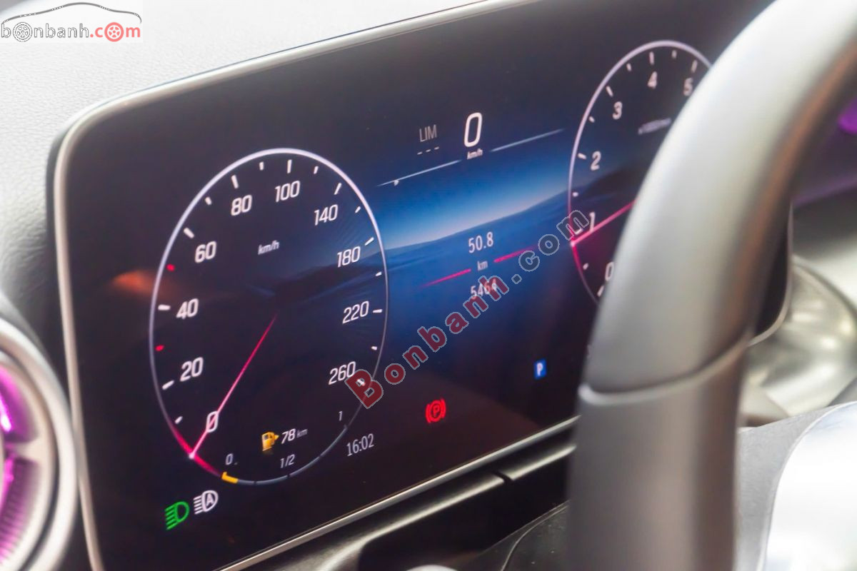 Bán ô tô Mercedes Benz C class C200 Avantgarde - 2025 - xe cũ