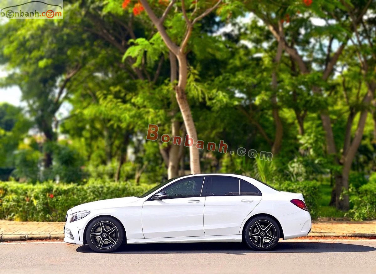 Bán ô tô Mercedes Benz C class C300 AMG - 2021 - xe cũ