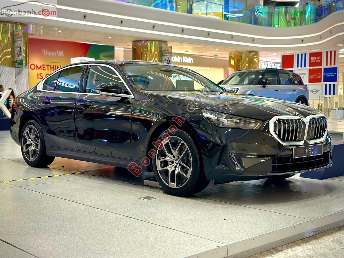 Bán ô tô BMW 5 Series 520i Premium - 2026 - xe mới