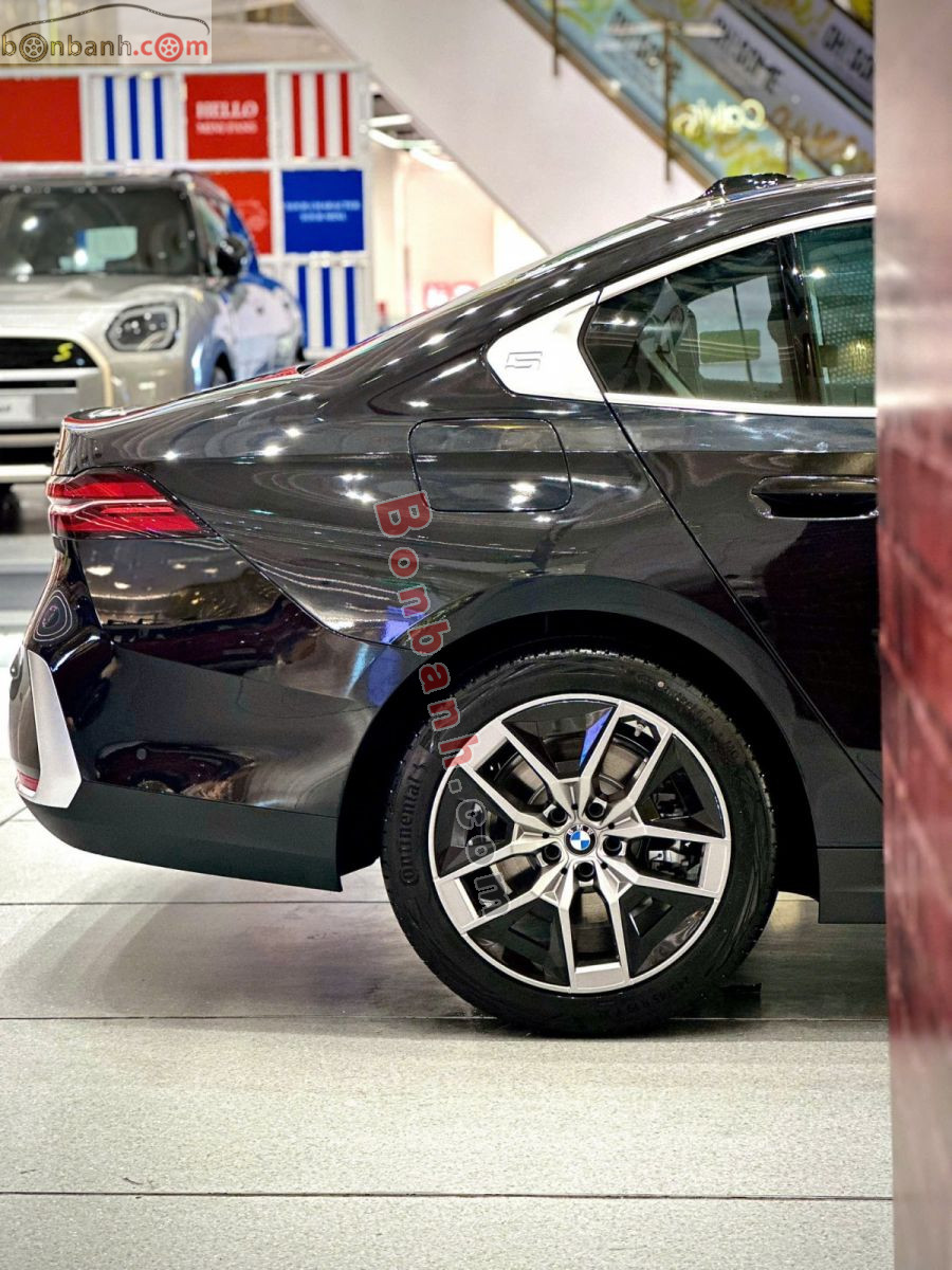Bán ô tô BMW 5 Series 520i Premium - 2026 - xe mới