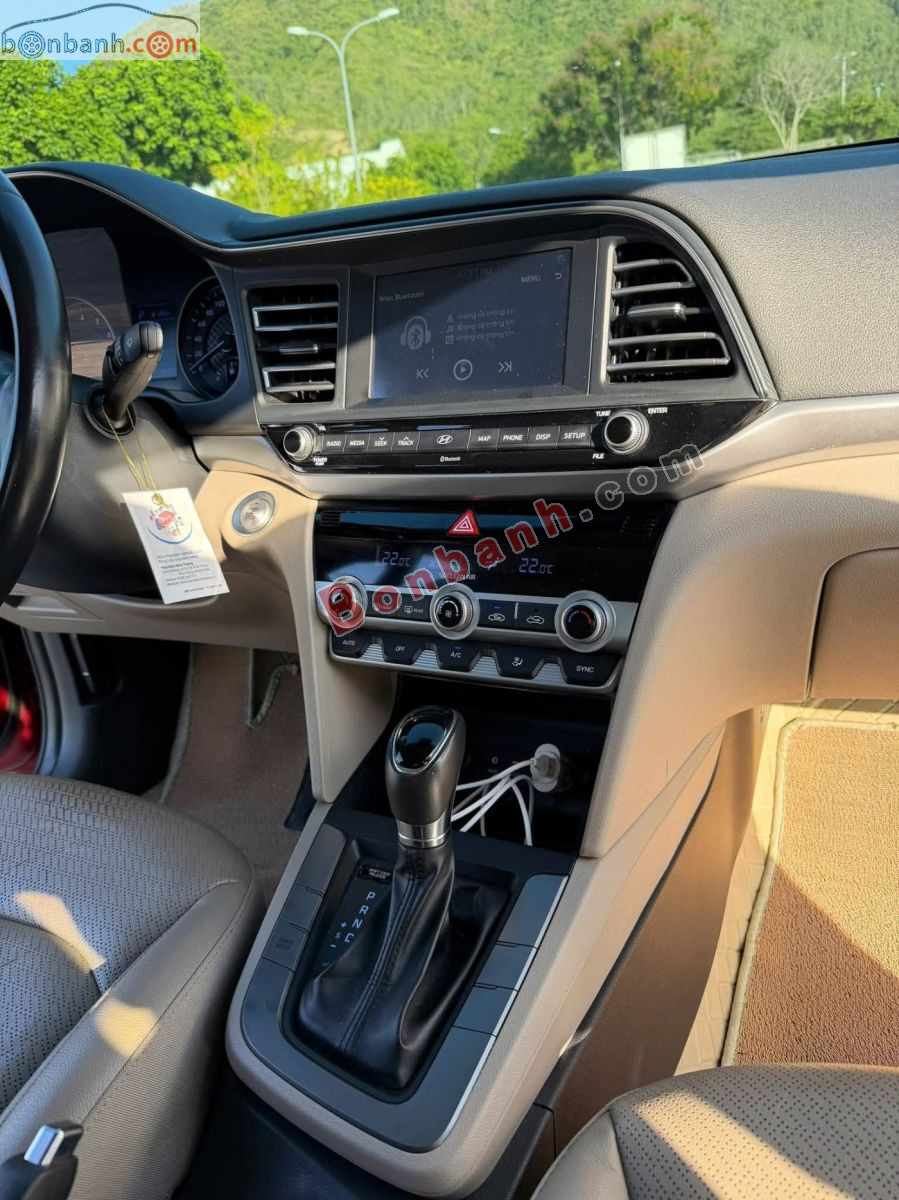 Bán ô tô Hyundai Elantra 1.6 AT - 2019 - xe cũ