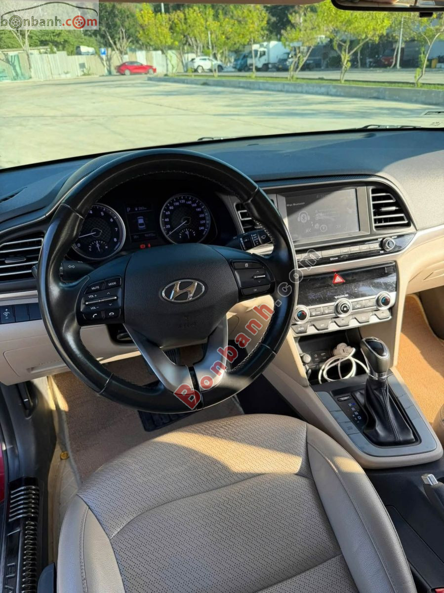 Bán ô tô Hyundai Elantra 1.6 AT - 2019 - xe cũ
