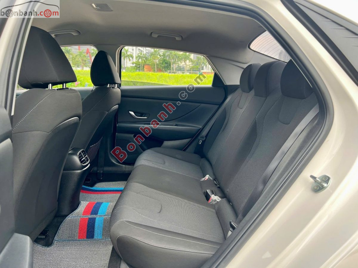Bán ô tô Hyundai Elantra 1.6 AT Tiêu chuẩn - 2024 - xe cũ