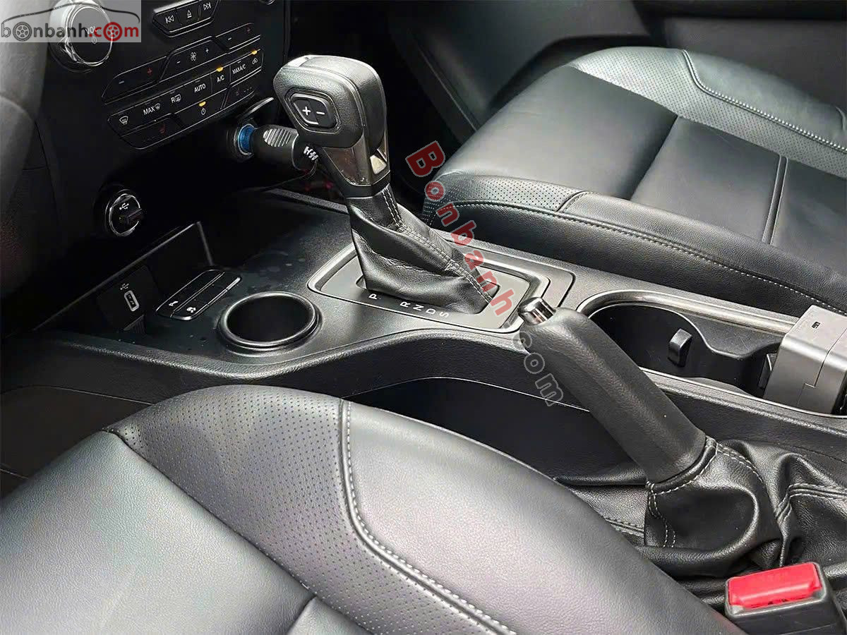 Bán ô tô Ford Everest Titanium 2.0L 4x2 AT - 2020 - xe cũ