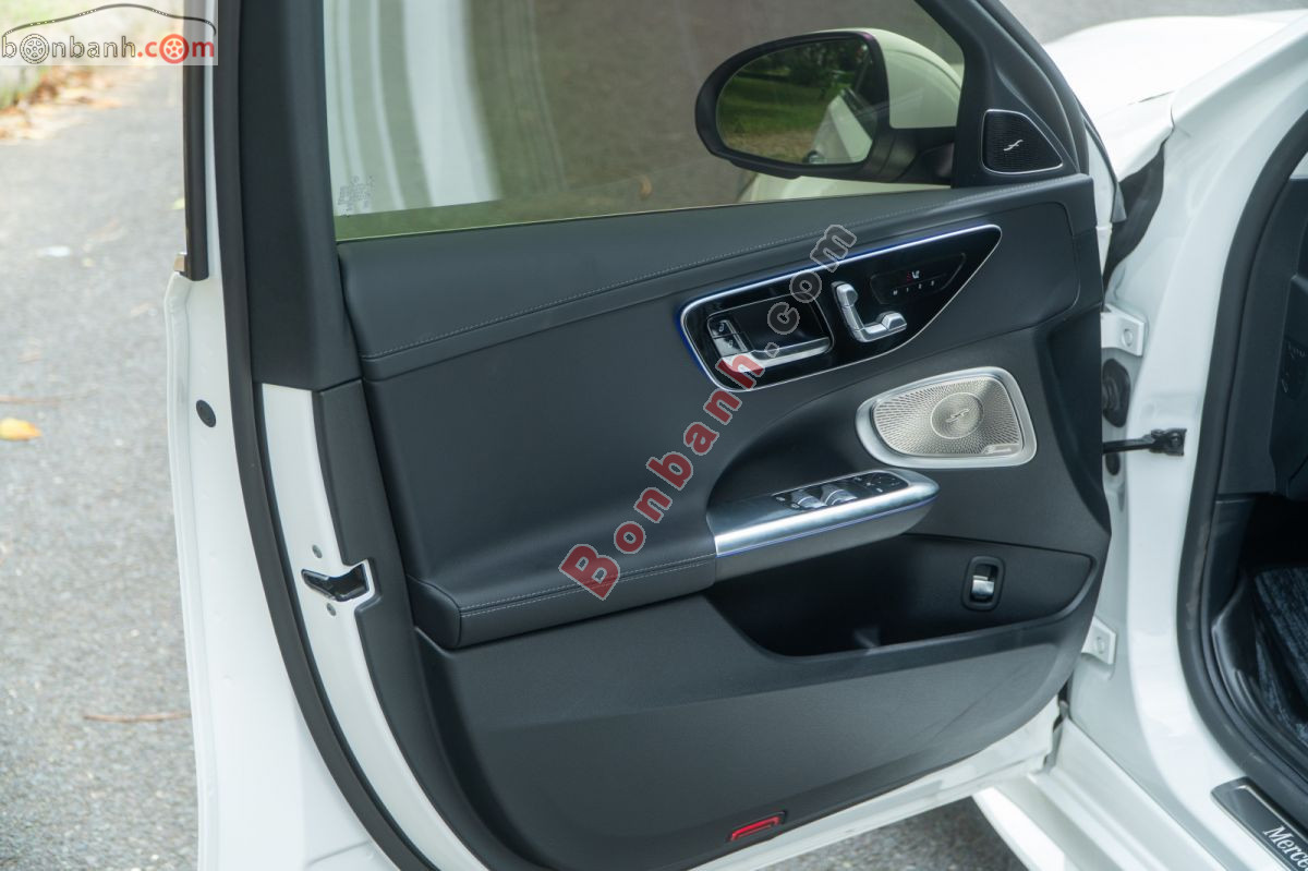 Bán ô tô Mercedes Benz C class C300 AMG - 2025 - xe cũ