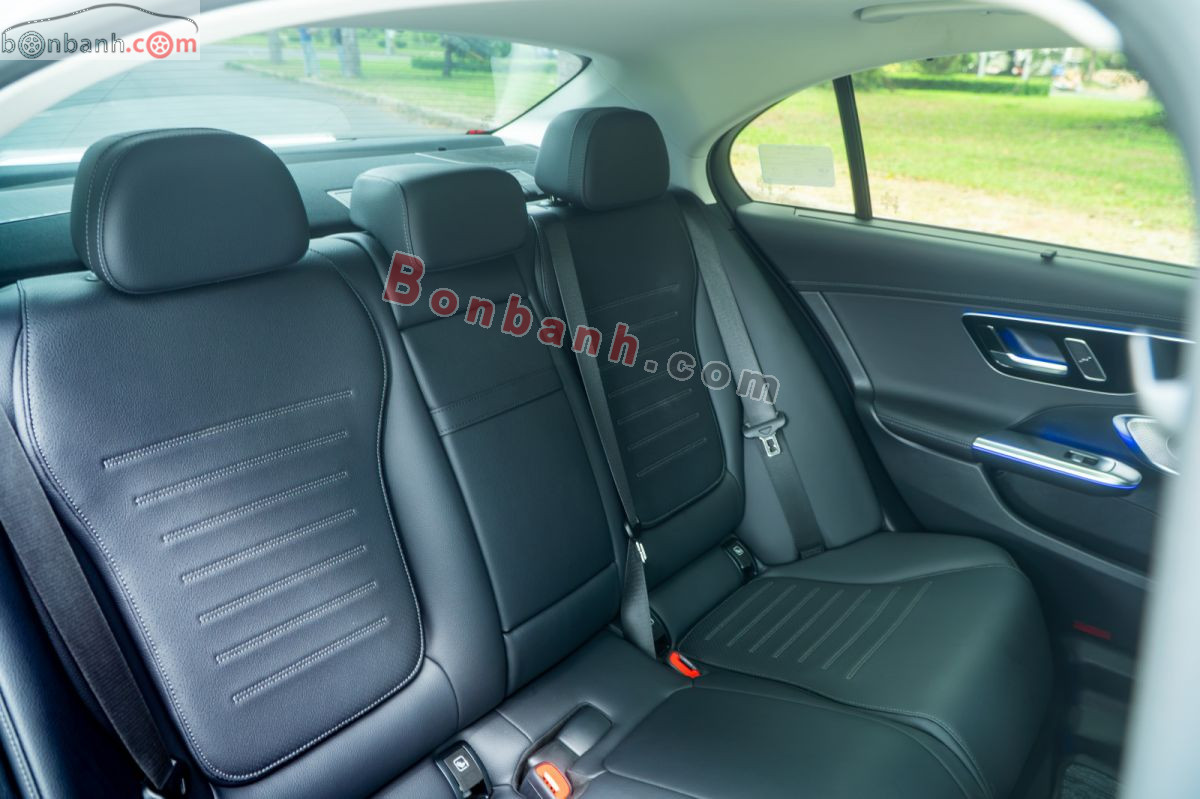 Bán ô tô Mercedes Benz C class C300 AMG - 2025 - xe cũ
