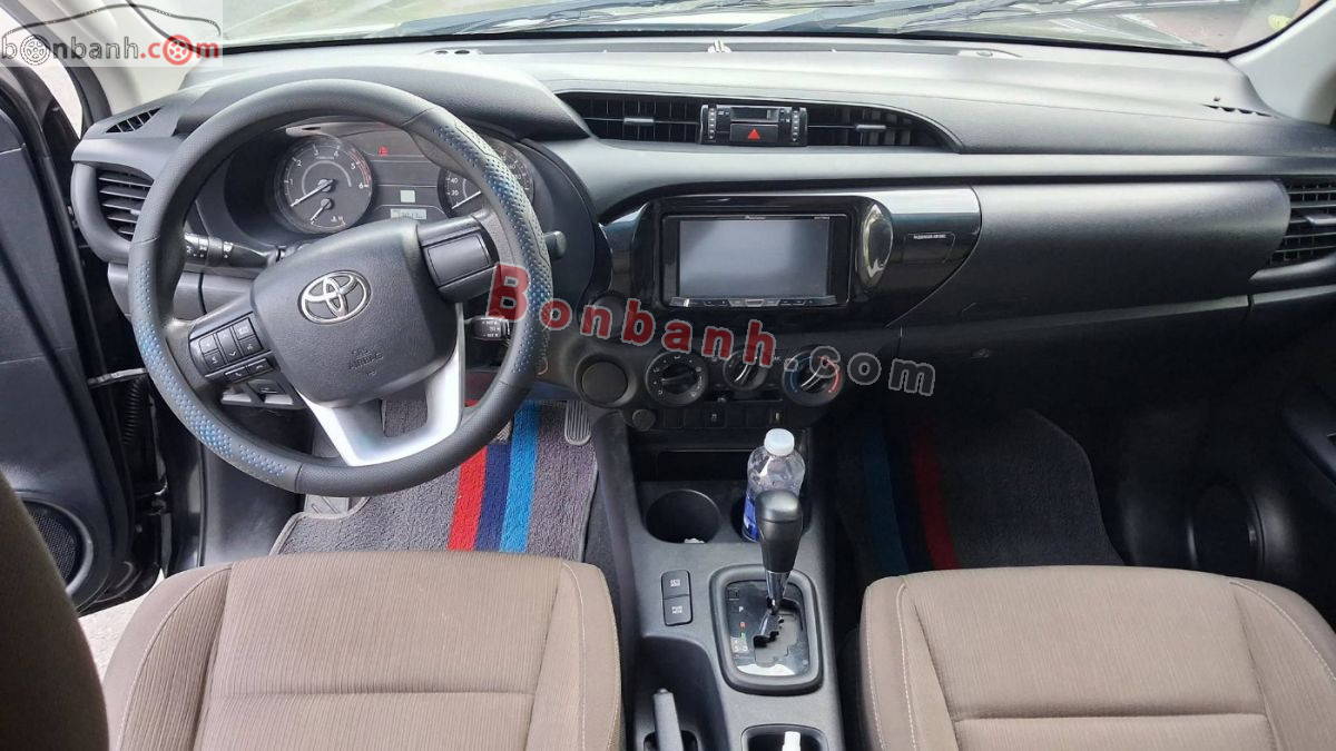 Bán ô tô Toyota Hilux 2.4E 4x2 AT - 2019 - xe cũ