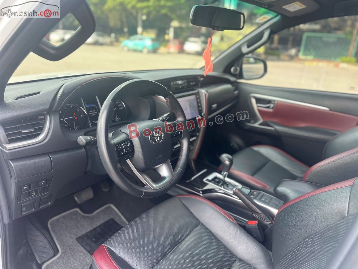 Bán ô tô Toyota Fortuner 2.4G 4x2 AT Legender - 2021 - xe cũ