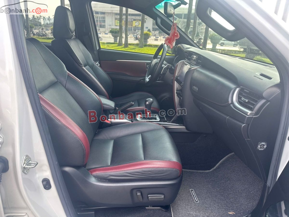 Bán ô tô Toyota Fortuner 2.4G 4x2 AT Legender - 2021 - xe cũ