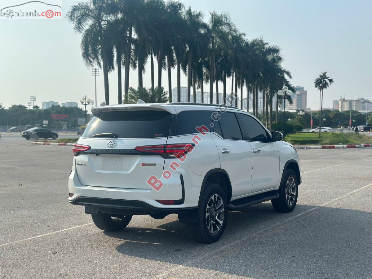 Bán ô tô Toyota Fortuner 2.4G 4x2 AT Legender - 2021 - xe cũ