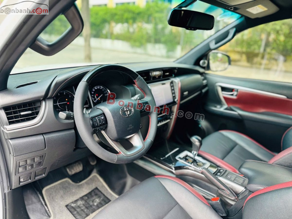 Bán ô tô Toyota Fortuner Legender 2.4L 4x2 AT - 2022 - xe cũ