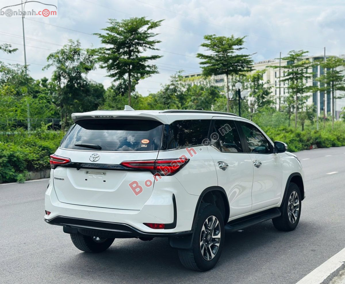 Bán ô tô Toyota Fortuner Legender 2.4L 4x2 AT - 2022 - xe cũ