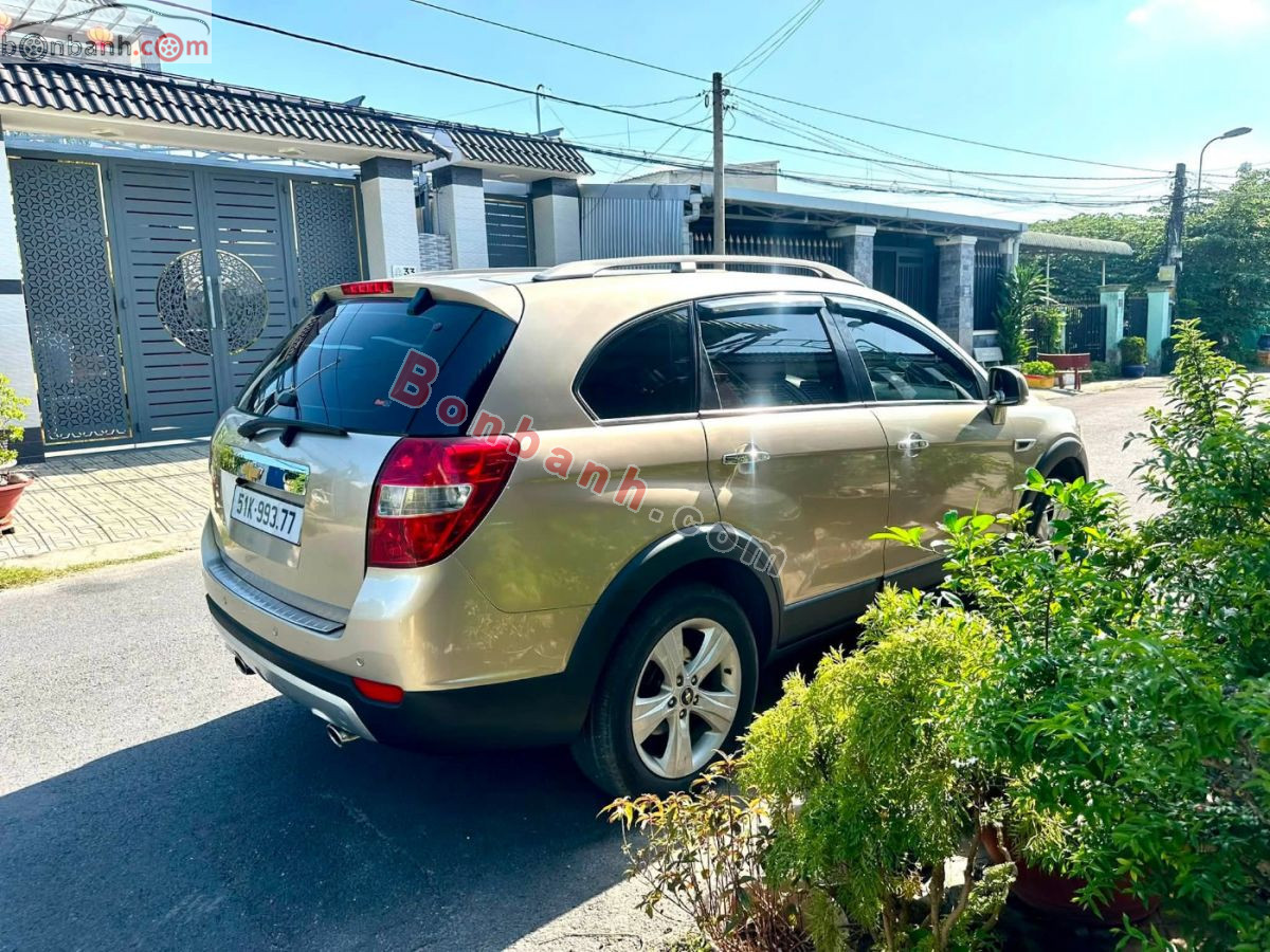 Bán ô tô Chevrolet Captiva LTZ 2.4 AT - 2013 - xe cũ