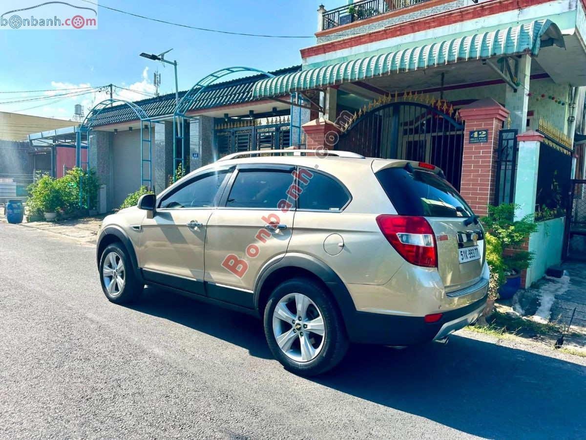 Bán ô tô Chevrolet Captiva LTZ 2.4 AT - 2013 - xe cũ