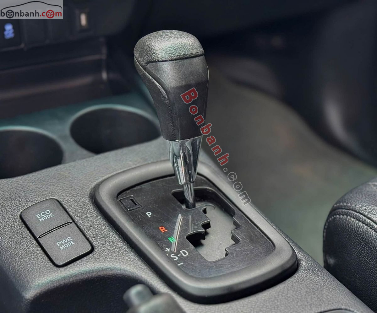 Bán ô tô Toyota Hilux 2.4E 4x2 AT - 2018 - xe cũ