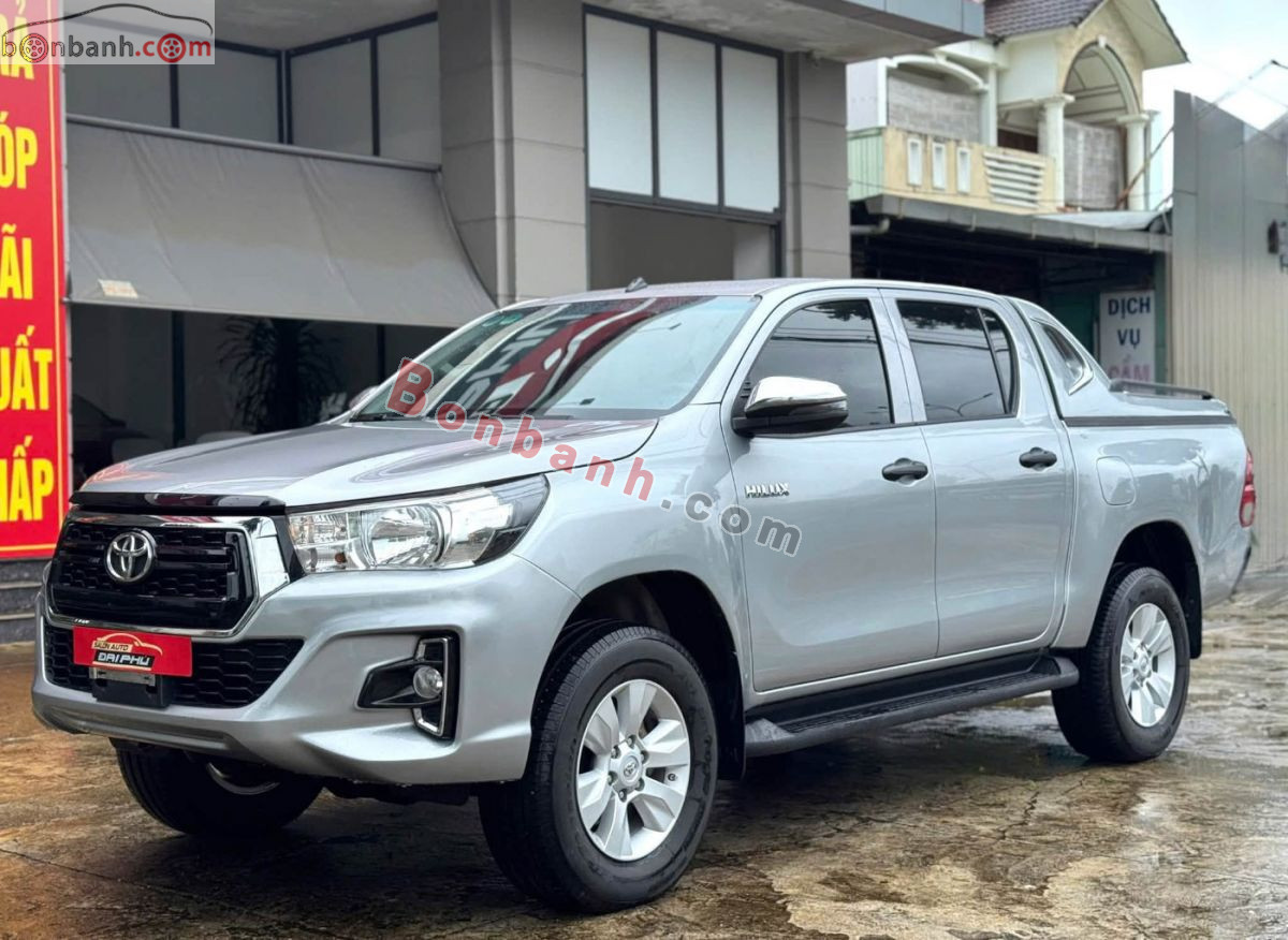 Bán ô tô Toyota Hilux 2.4E 4x2 AT - 2018 - xe cũ
