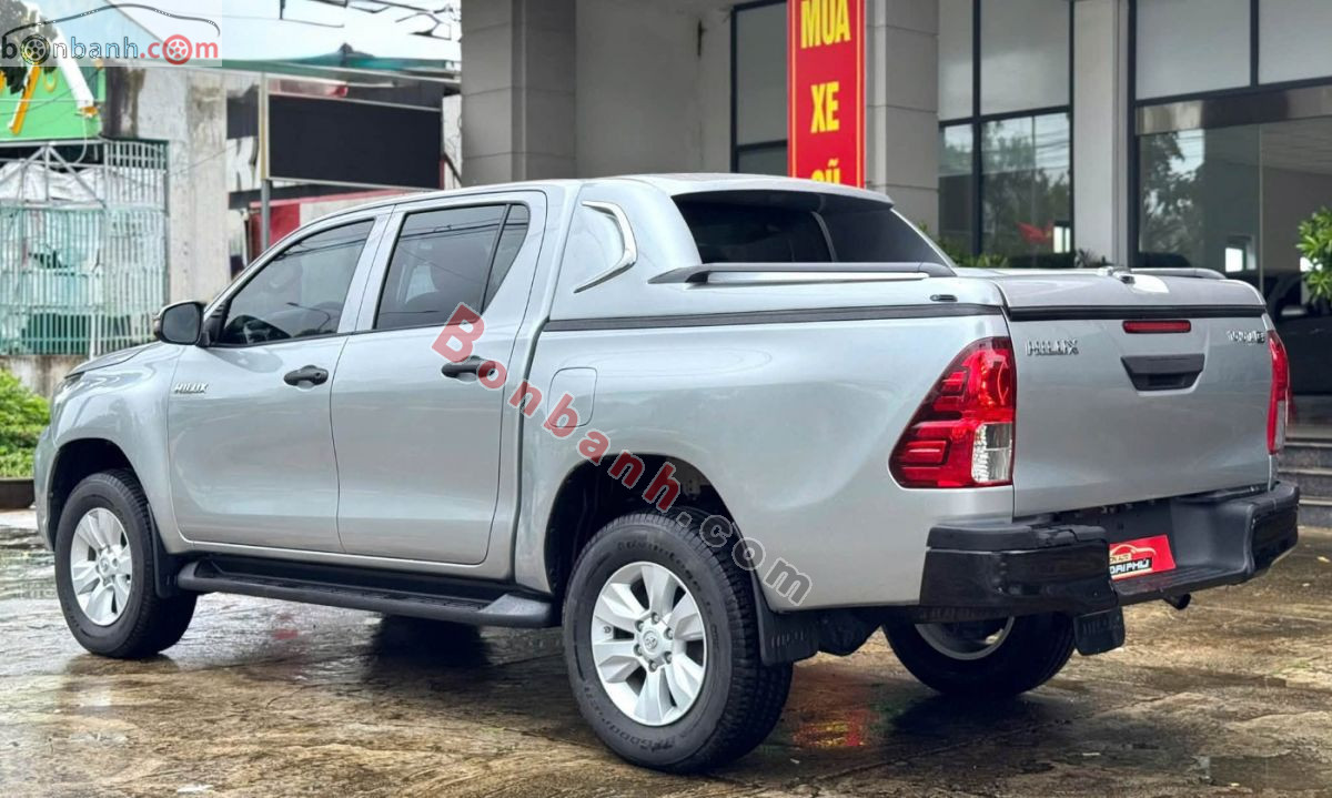 Bán ô tô Toyota Hilux 2.4E 4x2 AT - 2018 - xe cũ