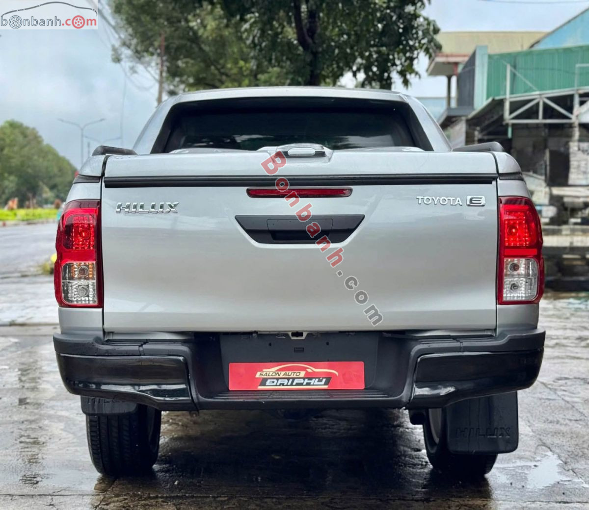 Bán ô tô Toyota Hilux 2.4E 4x2 AT - 2018 - xe cũ