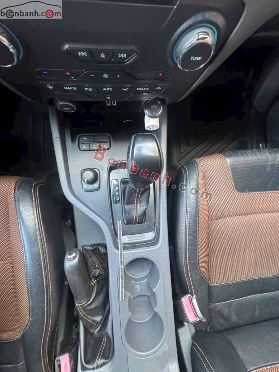 Bán ô tô Ford Ranger Wildtrak 3.2L 4x4 AT - 2017 - xe cũ