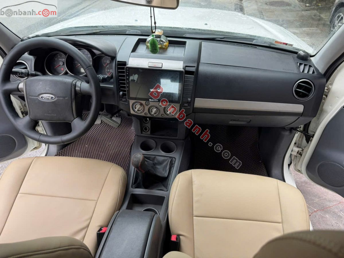 Bán ô tô Ford Everest 2.5L 4x2 MT - 2013 - xe cũ