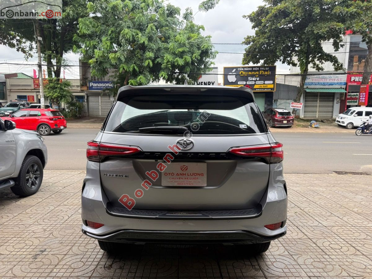 Bán ô tô Toyota Fortuner Legender 2.4L 4x2 AT - 2022 - xe cũ