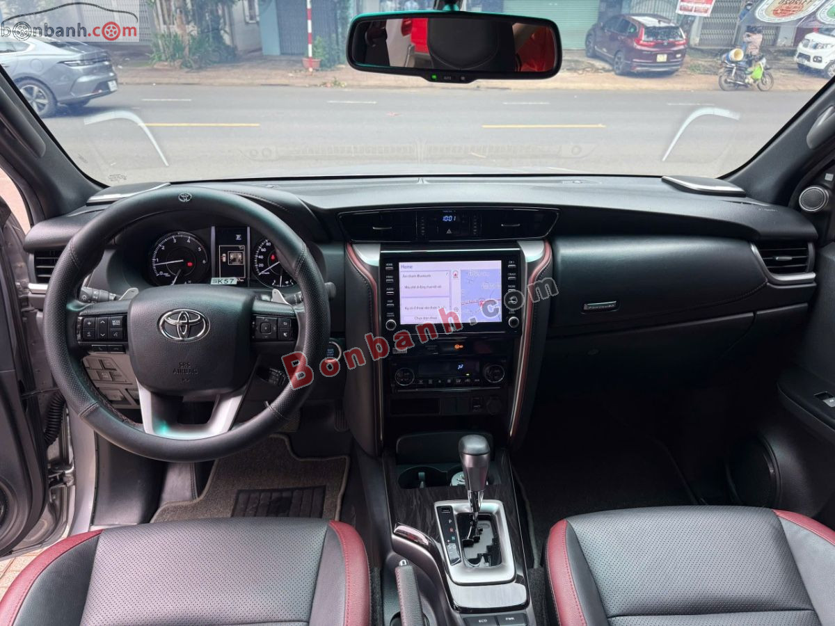 Bán ô tô Toyota Fortuner Legender 2.4L 4x2 AT - 2022 - xe cũ