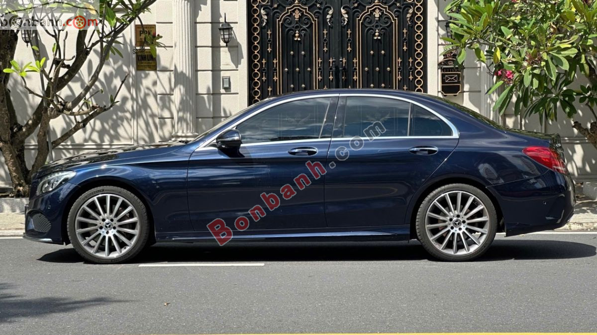 Bán ô tô Mercedes Benz C class C300 AMG - 2017 - xe cũ