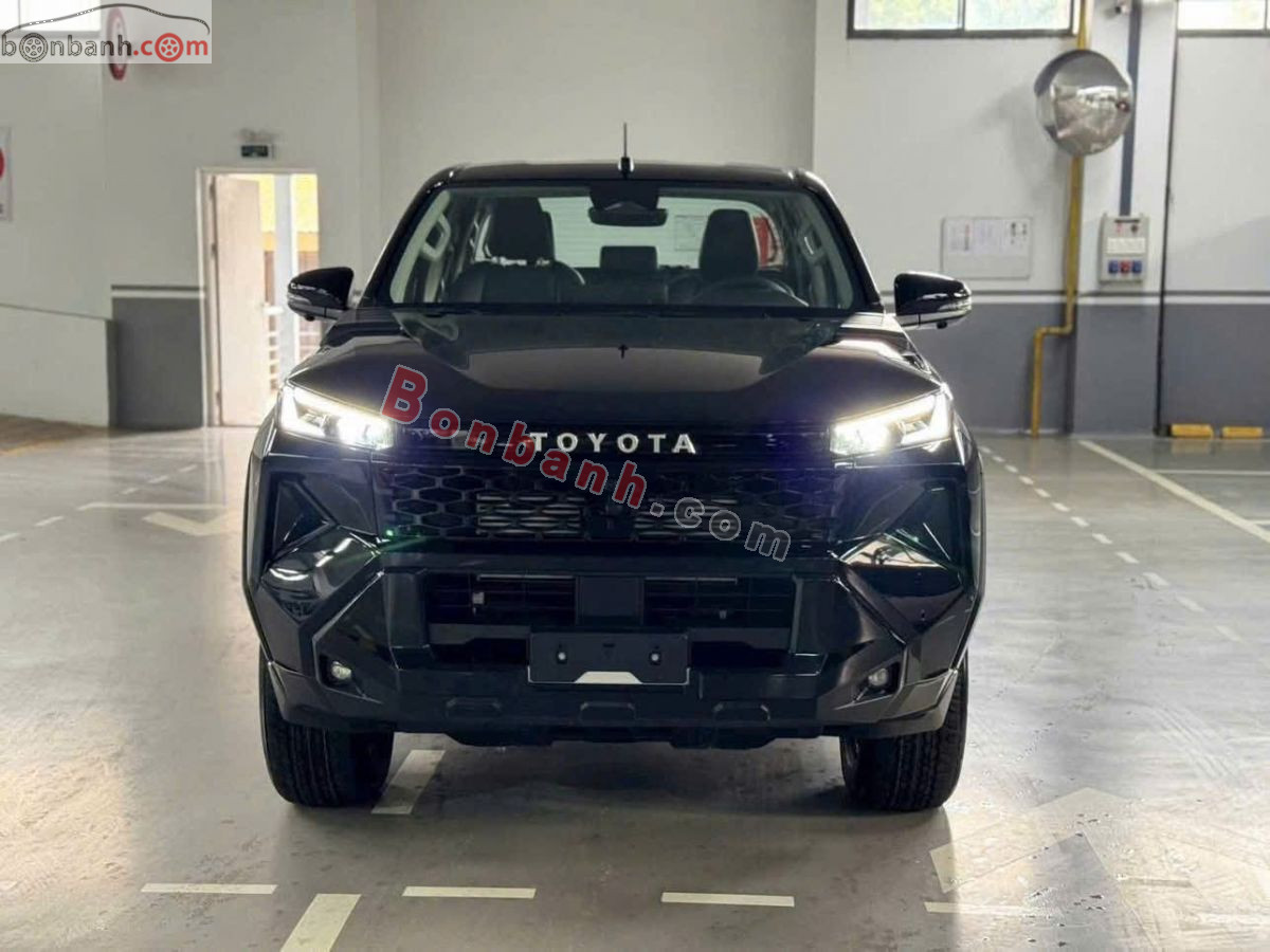 Bán ô tô Toyota Hilux Trailhunter 2.8L 4x4 AT - 2026 - xe mới