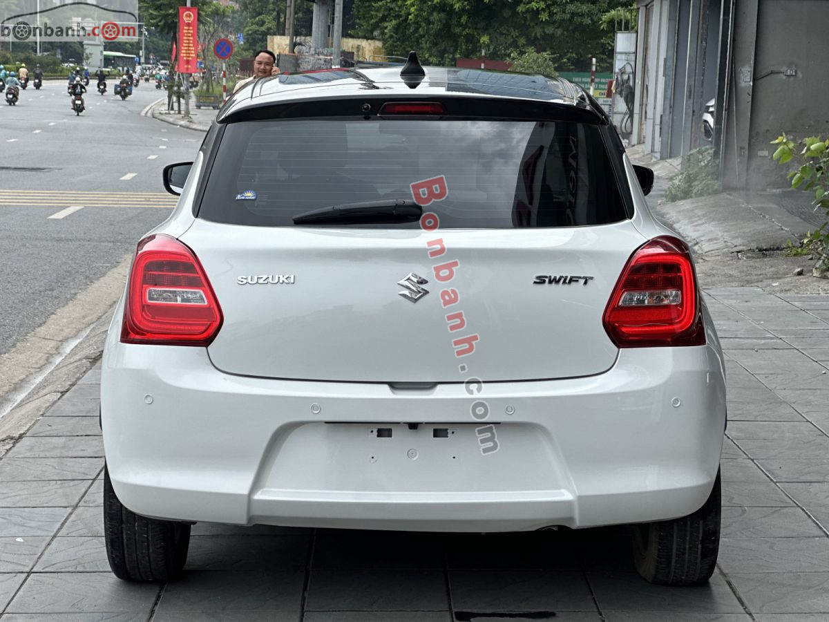 Bán ô tô Suzuki Swift GLX 1.2 AT - 2021 - xe cũ