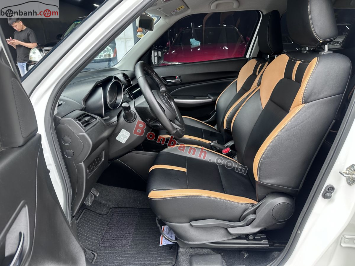 Bán ô tô Suzuki Swift GLX 1.2 AT - 2021 - xe cũ