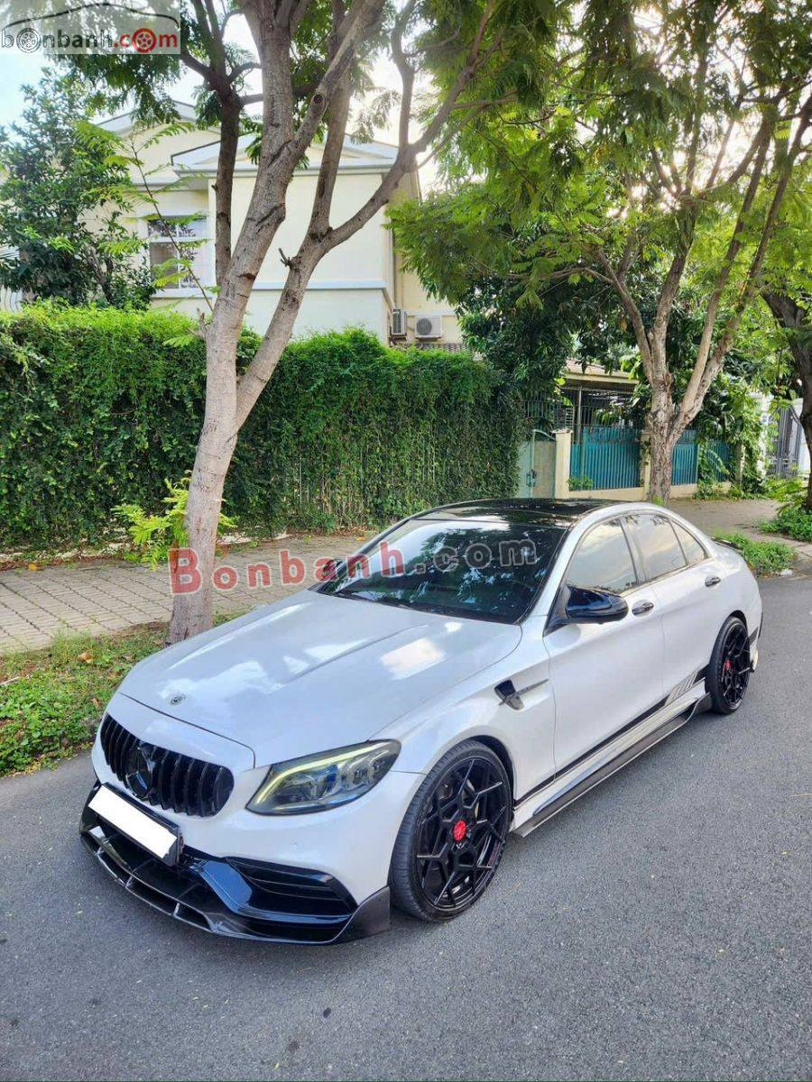 Bán ô tô Mercedes Benz C class C300 AMG - 2021 - xe cũ