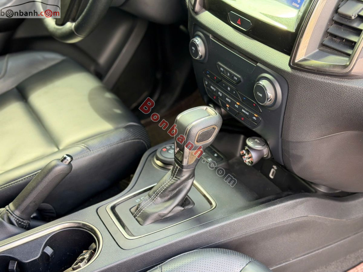 Bán ô tô Ford Everest Titanium 2.0L 4x4 AT - 2020 - xe cũ