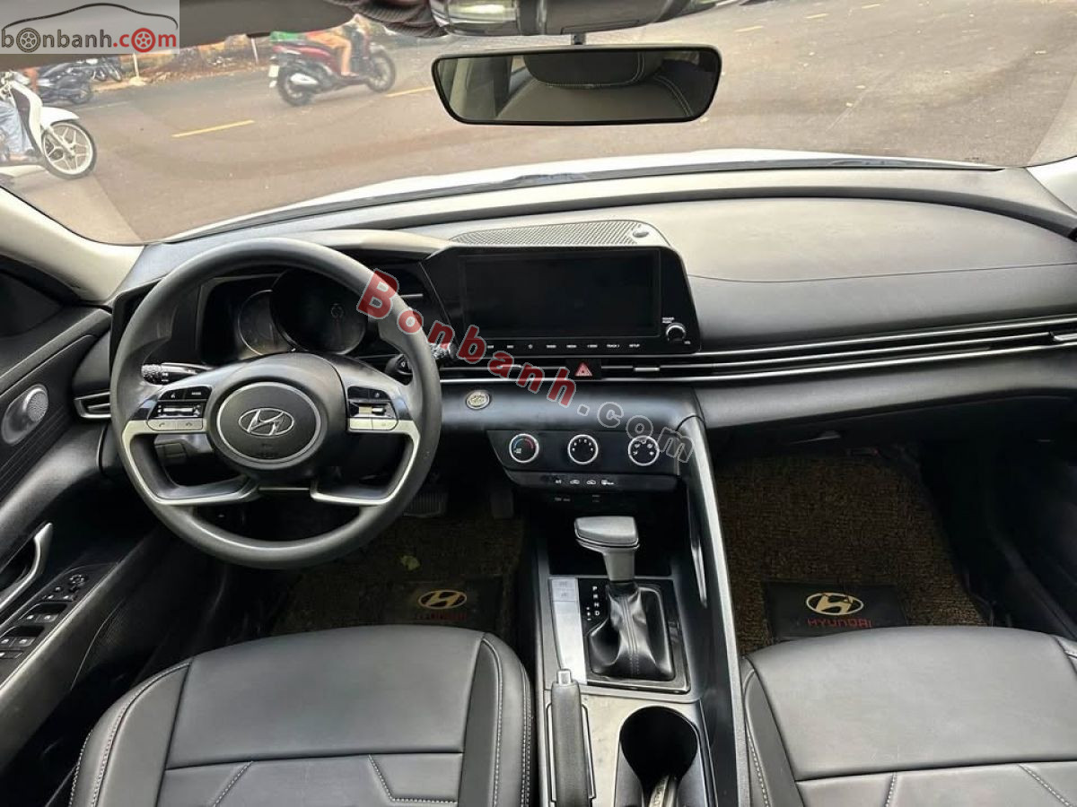 Bán ô tô Hyundai Elantra 1.6 AT Tiêu chuẩn - 2022 - xe cũ
