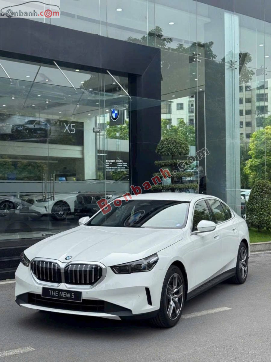 Bán ô tô BMW 5 Series 520i Premium - 2026 - xe mới
