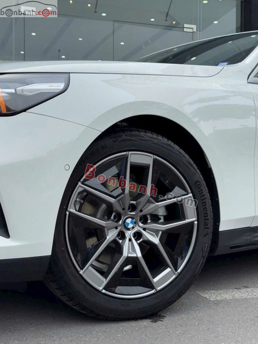 Bán ô tô BMW 5 Series 520i Premium - 2026 - xe mới