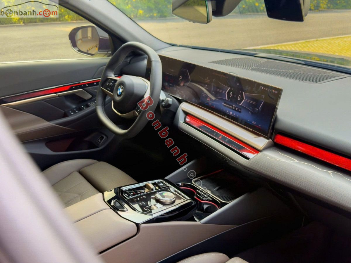 Bán ô tô BMW 5 Series 520i Premium - 2026 - xe mới