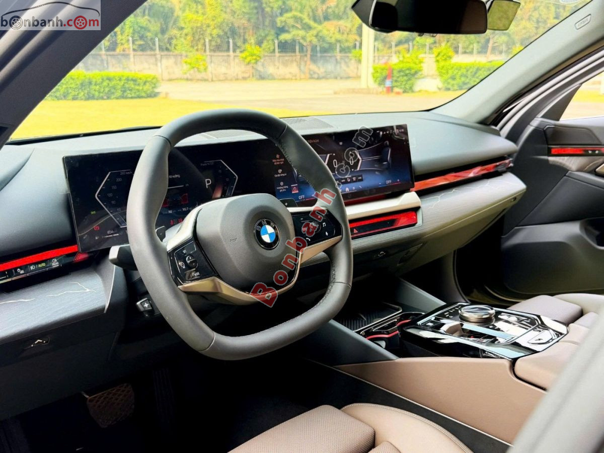 Bán ô tô BMW 5 Series 520i Premium - 2026 - xe mới