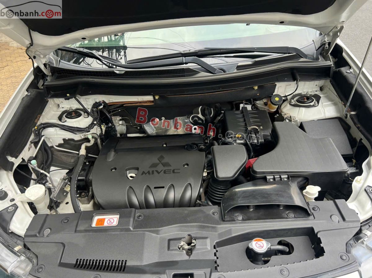 Bán ô tô Mitsubishi Outlander 2.0 CVT - 2018 - xe cũ