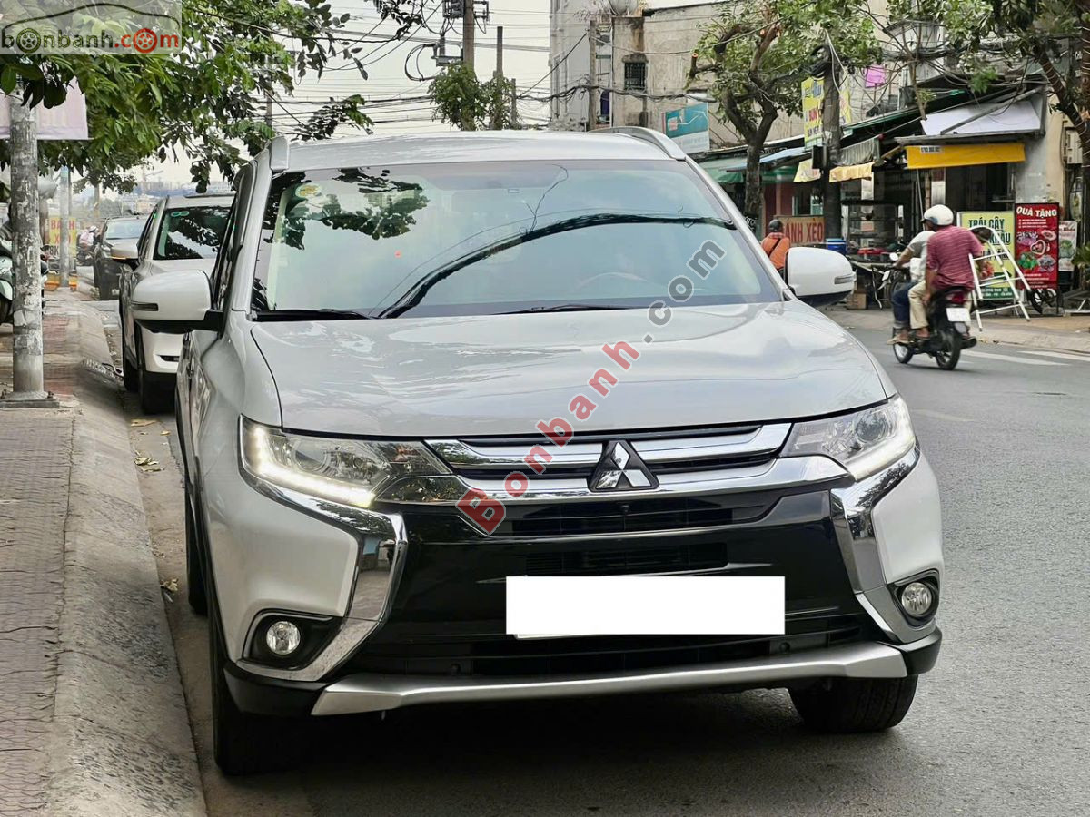 Bán ô tô Mitsubishi Outlander 2.0 CVT - 2018 - xe cũ