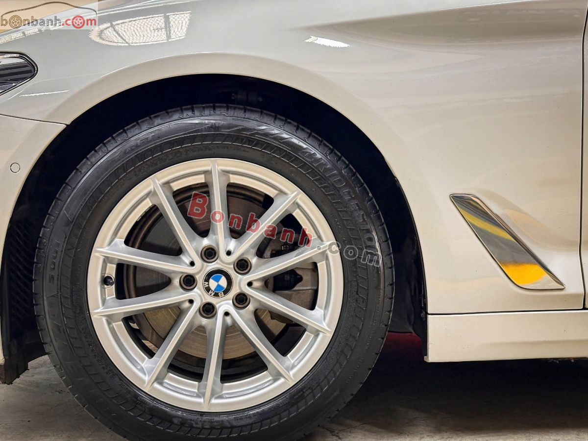 Bán ô tô BMW 5 Series 520i - 2019 - xe cũ