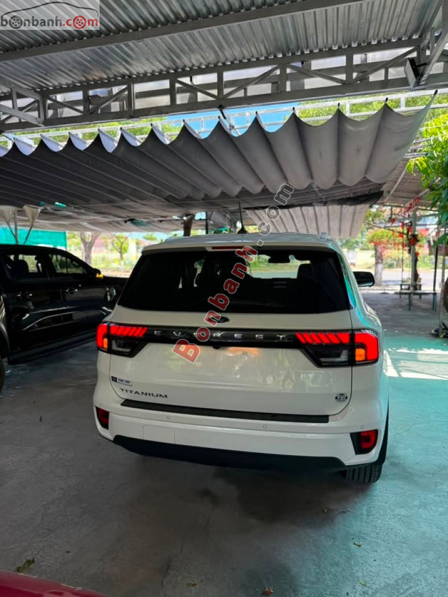 Bán ô tô Ford Everest Titanium 2.0L 4x2 AT - 2025 - xe cũ