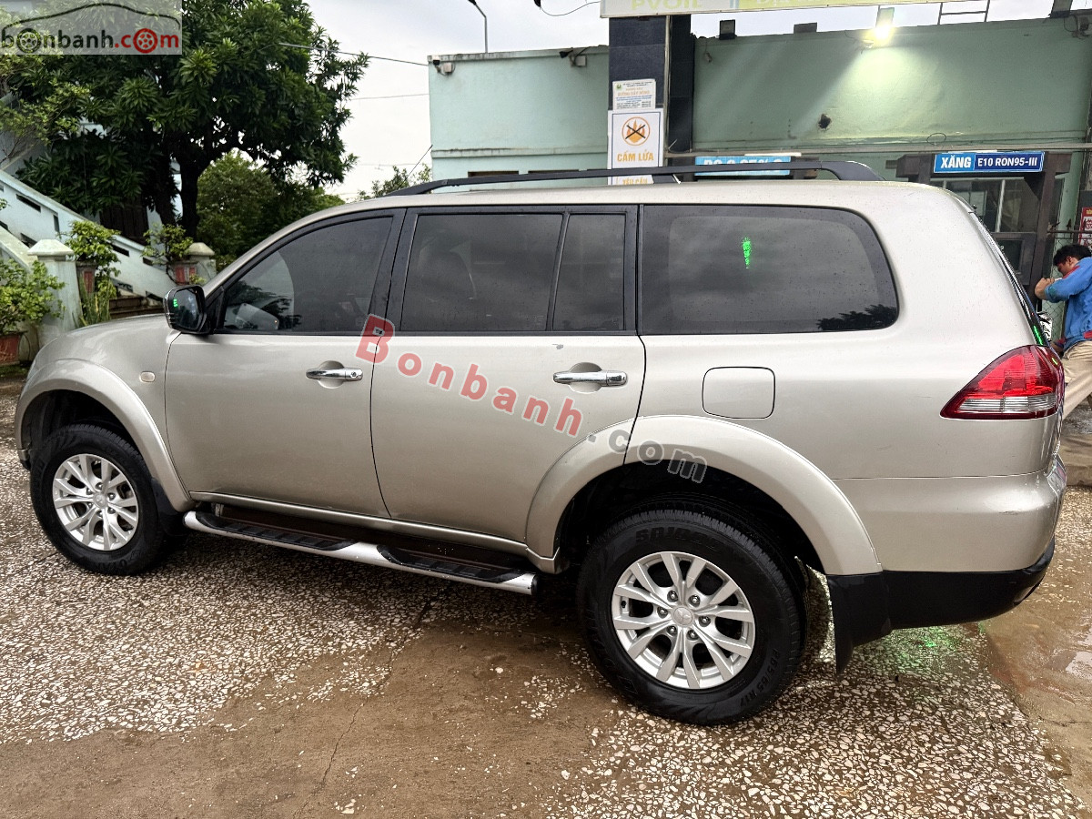Bán ô tô Mitsubishi Pajero Sport D 4x2 MT - 2014 - xe cũ