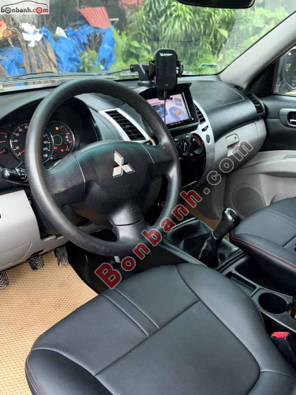 Bán ô tô Mitsubishi Pajero Sport D 4x2 MT - 2014 - xe cũ