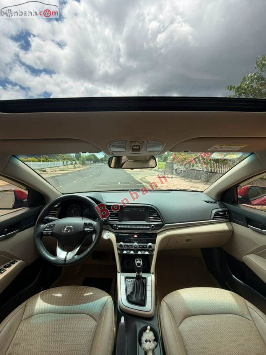 Bán ô tô Hyundai Elantra 1.6 AT - 2019 - xe cũ