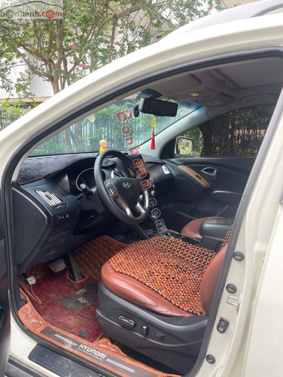 Bán ô tô Hyundai Tucson 2.0 AT 4WD - 2010 - xe cũ